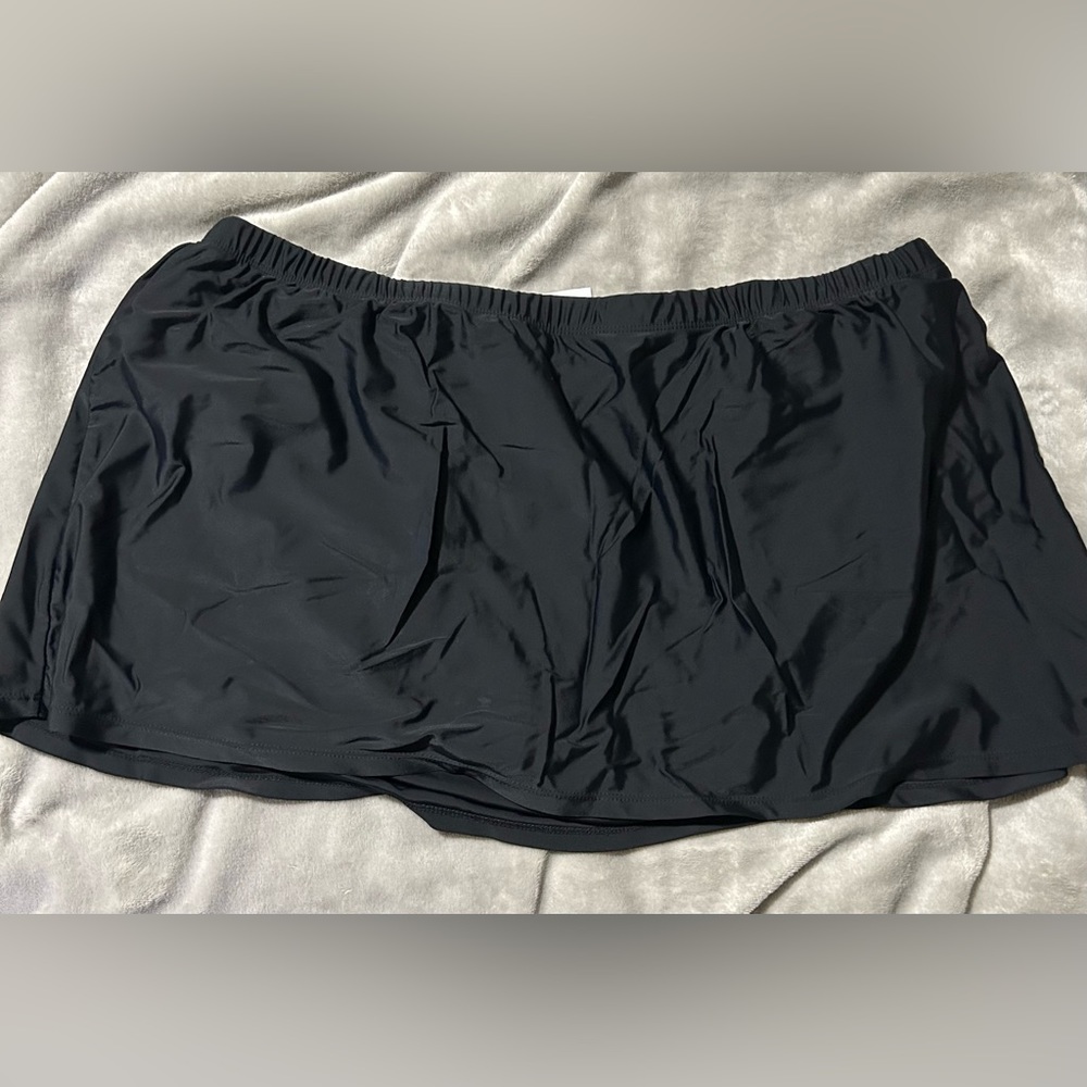 Suit Yourself black swim skirt